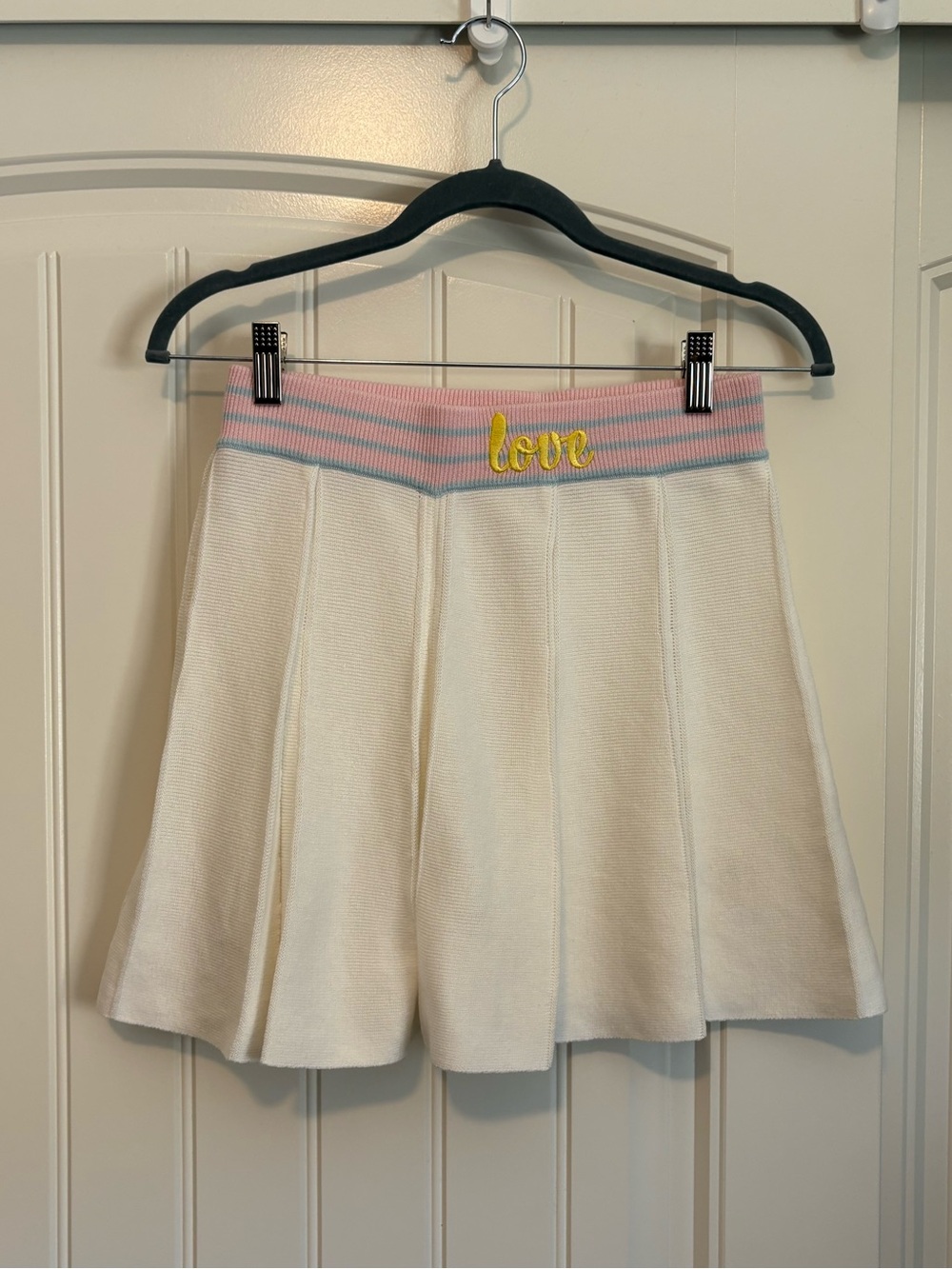 LoveShackFancy Roz Pleated
Embroidered Knitted Mini Tennis Skirt size small